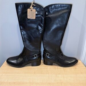 New with Tags Born Black Tall Leather Zip Jacket Riding Boots. Size 6.5